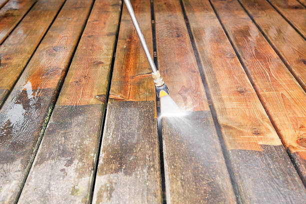 Why Choose Our Certified Pressure Washing Experts for Your Project Needs in Shady Hills, FL?